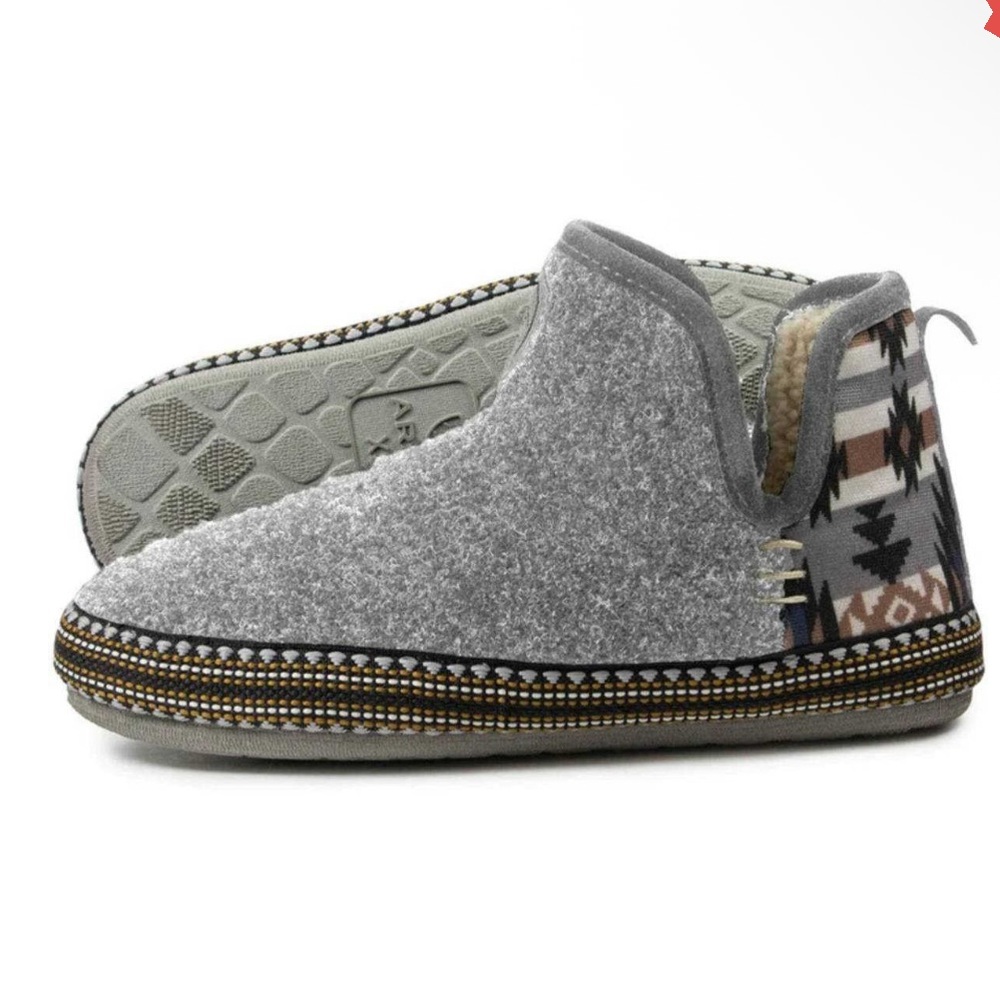 NEW + BOX Ariat Gray Women’s Bootie Slipper